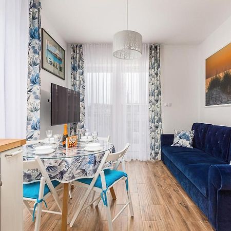 Apartament Holiday 8/25 Ревал Екстериор снимка
