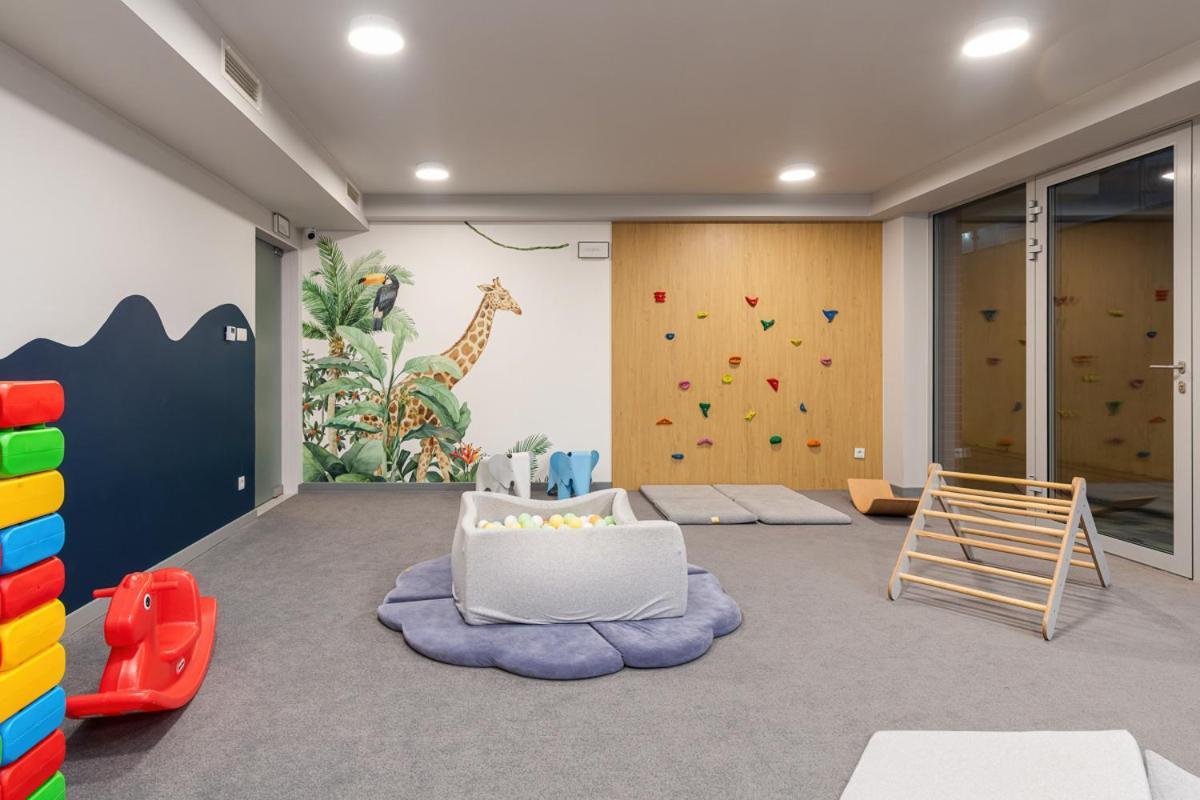 Apartament Holiday 8/25 Ревал Екстериор снимка