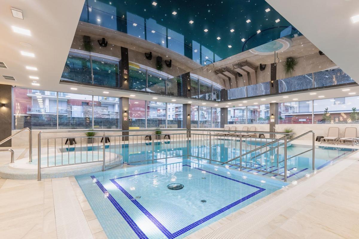 Apartament Holiday 8/25 Ревал Екстериор снимка